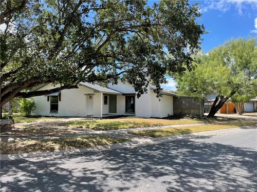 2514 Catherwood Dr, Corpus Christi, TX, 78414-3004 | Card Image