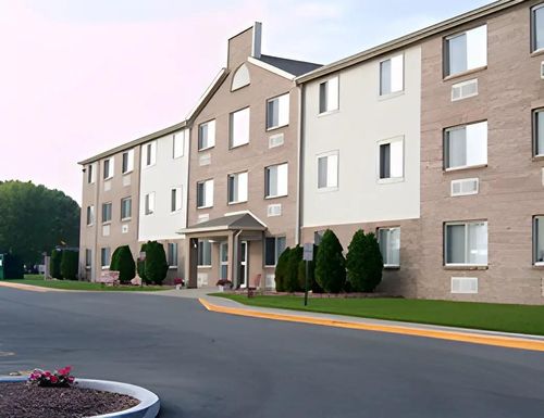 5910 Hessen Cassel Rd, Fort Wayne, IN, 46816-4706 | Card Image