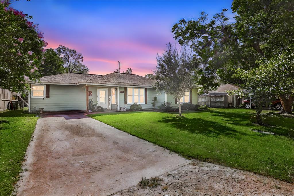 Friery St, Dayton, TX 77535