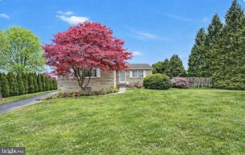 1892 Weavertown Rd, DOUGLASSVILLE, PA, 19518-8947 | Card Image