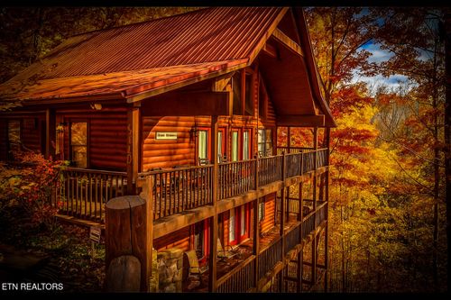 2440 Breezy Rd, Sevierville, TN, 37876 | Card Image