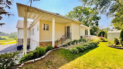 9516 12th Avenue S, Bloomington, MN, 55425 | Card Image
