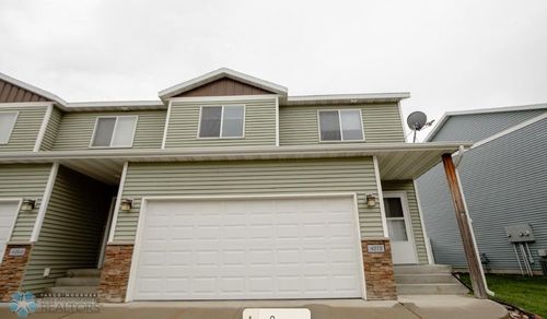 4272 51st St S, Fargo, ND, 58104-3315 | Card Image
