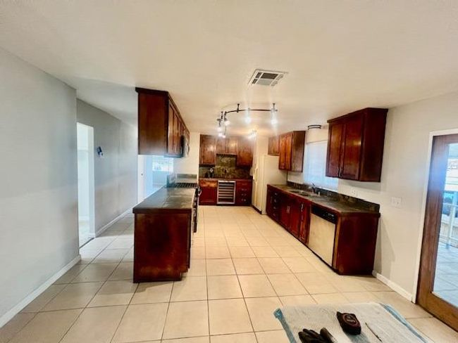 SPC-1 - 841 W Brannan Island Rd, Home with 2 bedrooms, 2 bathrooms and null parking in Isleton CA | Image 11