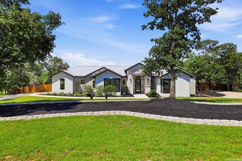 117 Chisum Trl, La Vernia, TX, 78121-0077 | Card Image
