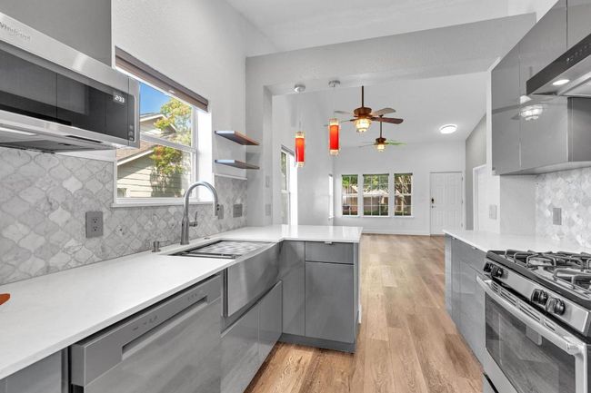 112 Prairie Springs Loop, House other with 2 bedrooms, 2 bathrooms and 2 parking in Georgetown TX | Image 13