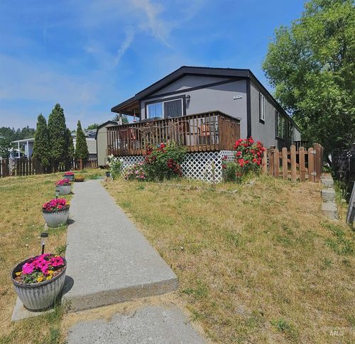 spc-3046-609 N Almon St, Moscow, ID, 83843-9739 | Card Image