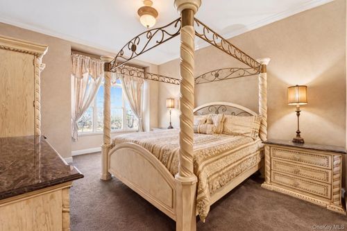 21 County Road 51, East Moriches, NY, 11940-1100 | Card Image