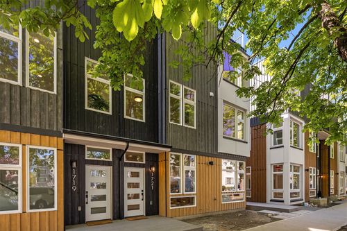1757 17th Avenue, Seattle, WA, 98122 | Card Image