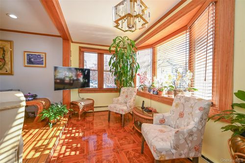 9603 42nd Ave, Corona, NY, 11368-2146 | Card Image