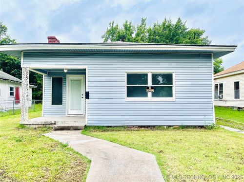 910 N Collins Ave, Okmulgee, OK, 74447-3525 | Card Image