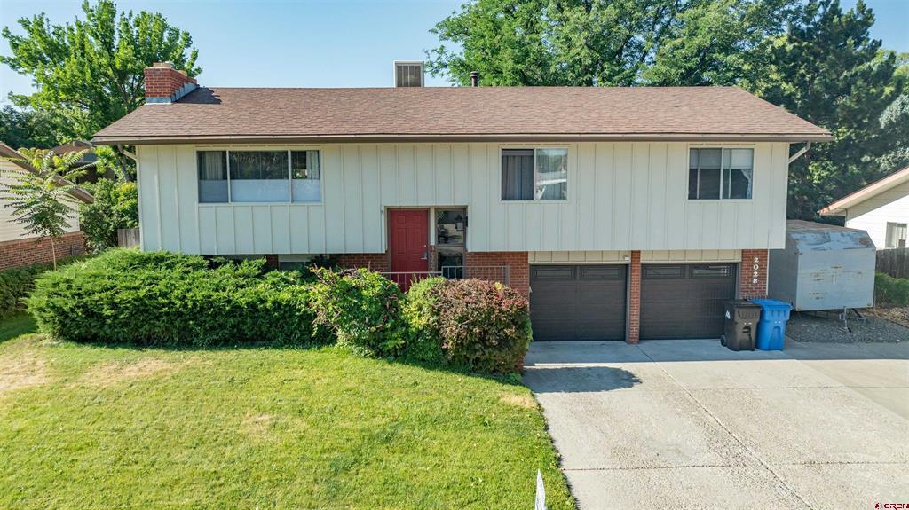Devon St, Montrose, CO 81401