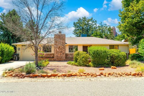 135 Cochise Dr, Sedona, AZ, 86351-7928 | Card Image