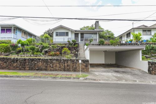 1647 Ala Amoamo St, Honolulu, HI, 96819-1712 | Card Image