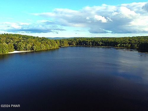 107 Kinsale Ln, Dingmans Ferry, PA, 18328-9511 | Card Image