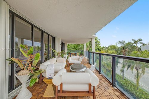 4a-2575 S Bayshore Dr, Miami, FL, 33133-4776 | Card Image