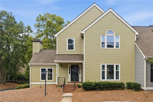 8 Vernon Glen Ct, Atlanta, GA, 30338-5418 | Card Image
