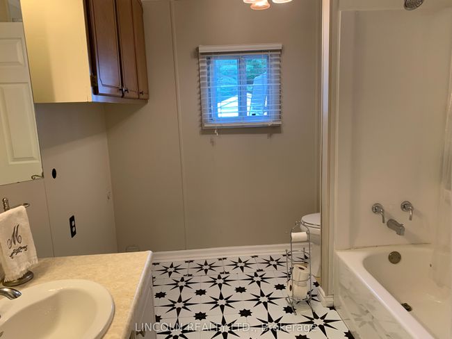47 - 5216 County Rd 90, House other with 2 bedrooms, 1 bathrooms and 2 parking in Springwater ON | Image 8