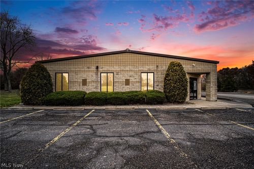 1598 Motor Inn Dr, Girard, OH, 44420-2487 | Card Image