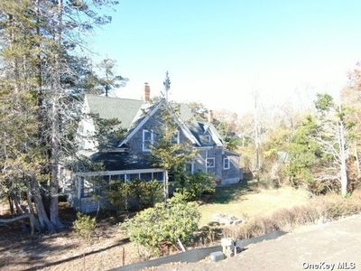 21 Bay Avenue, House other with 4 bedrooms, 2 bathrooms and null parking in East Quogue NY | Image 2