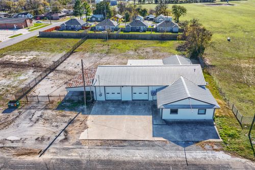 600 W Main St, Whitesboro, TX, 76273-1550 | Card Image