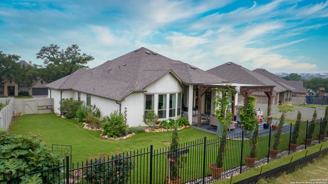 1235 Yaupon Loop, House other with 4 bedrooms, 3 bathrooms and null parking in New Braunfels TX | Image 33
