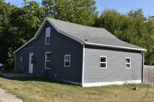 201 S Maple St, El Paso, IL, 61738-1532 | Card Image