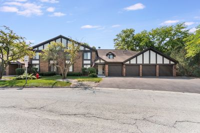 5846 - 5846 Doe Circle, Condo with 2 bedrooms, 2 bathrooms and 1 parking in Westmont IL | Image 1