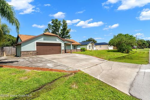 697 Hamm St Nw, PALM BAY, FL, 32907-8225 | Card Image