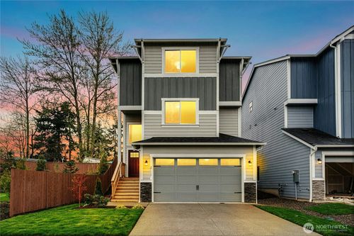 22-27019 30th Pl S, Kent, WA, 98032-3137 | Card Image