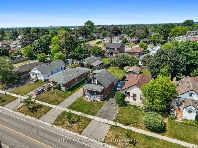 110 Gibbons St, House other with 3 bedrooms, 2 bathrooms and 3 parking in Oshawa ON | Image 47