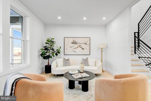 517 Florida Ave Ne, WASHINGTON, DC, 20002-3439 | Card Image