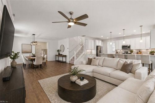 517 Middleton Way, Chesapeake, VA, 23322-4454 | Card Image