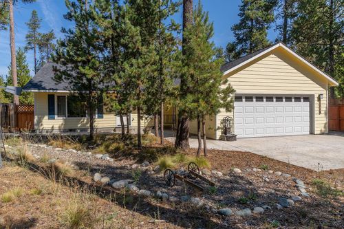17316 Golden Eye Dr, Bend, OR, 97707-2314 | Card Image