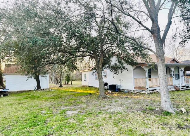 6115 Jade Ave, House other with 5 bedrooms, 2 bathrooms and 4 parking in Port Arthur TX | Image 7