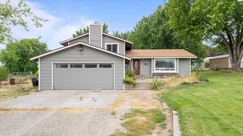 7 W Wagon Wheel Pr Nw, Benton City, WA, 99320 | Card Image