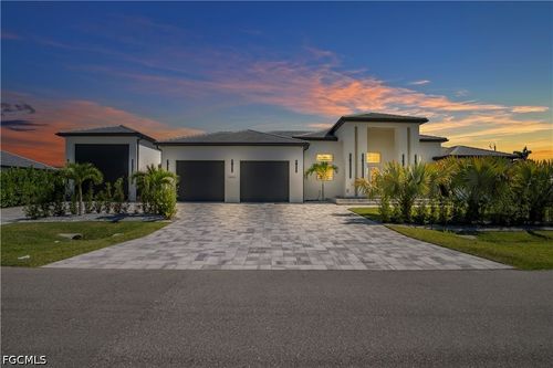 3420 1st Ter, Cape Coral, FL, 33993-8905 | Card Image