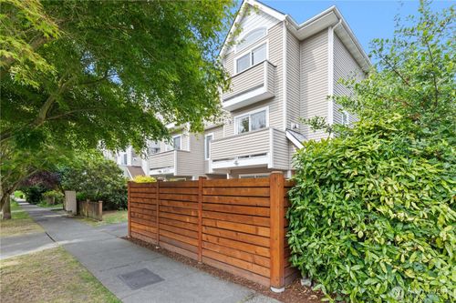 apt-d-8825 Stone Ave N, Seattle, WA, 98103-2109 | Card Image