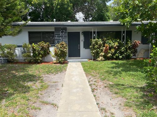 18900 Nw 19th Ave, Miami Gardens, FL, 33056-2810 | Card Image