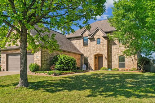 304 Creekside Trl, Argyle, TX, 76226-2209 | Card Image