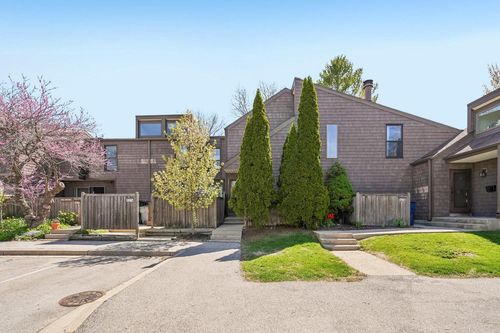 5-9272 N 70th Street, MILWAUKEE, WI, 53223 | Card Image