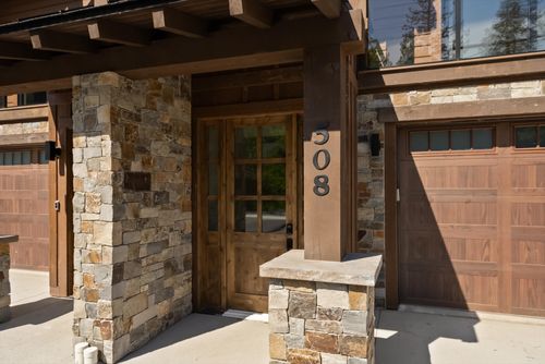 508 Dakota Ave, Whitefish, MT, 59937-2103 | Card Image