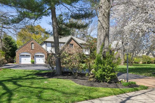 4 Westbury Rd, Garden City, NY, 11530-3104 | Card Image