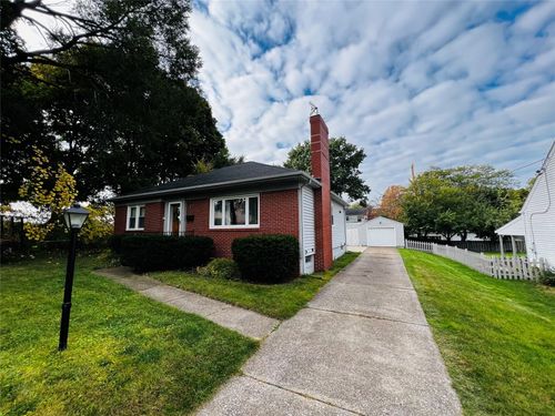 710 California Dr, Erie, PA, 16505-4420 | Card Image