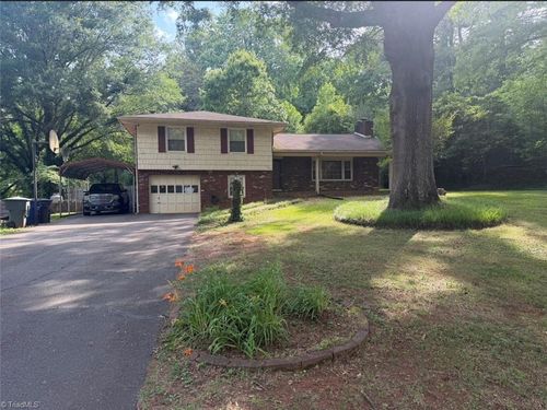 2050 Independence Rd, Winston-Salem, NC, 27106-2445 | Card Image