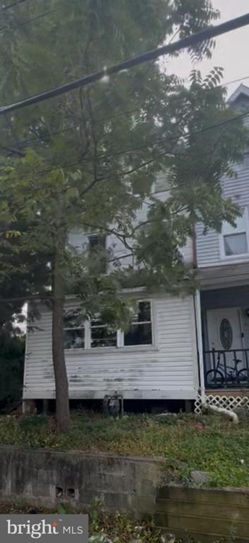 1028 Pine St, DARBY, PA, 19023-2026 | Card Image