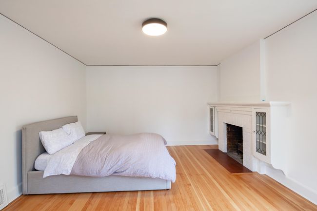 1121 W 16th Ave, House other with 8 bedrooms, 3 bathrooms and 2 parking in Vancouver BC | Image 21