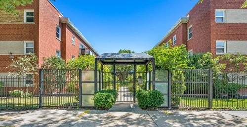 2w-6421 N Damen Ave, Chicago, IL, 60645-5621 | Card Image