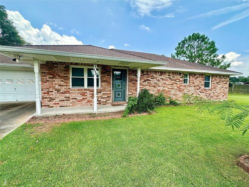 703 9th St, Winnie, TX, 77665-7240 | Card Image