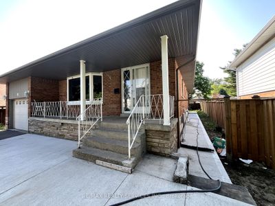 91 Ambleside Dr, House other with 3 bedrooms, 1 bathrooms and 2 parking in Brampton ON | Image 2